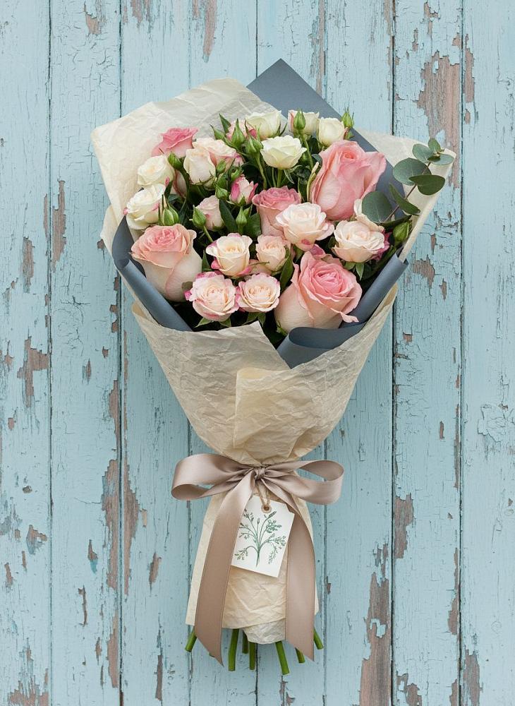 Букет цветов из: Розы в Каменск-Уральском