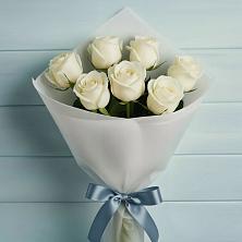 Букет 7 Белых роз Эдлесс Лав в Каменск-Уральском