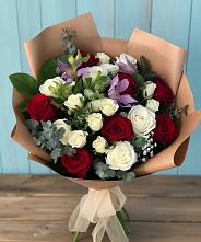 Букет цветов из:  Розы и Альстромерии в Каменск-Уральском
