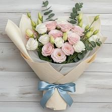 Букет цветов из:  Лизиантусы в Каменск-Уральском