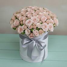 Цветочная композиция из Розы в шляпной коробке в Каменск-Уральском