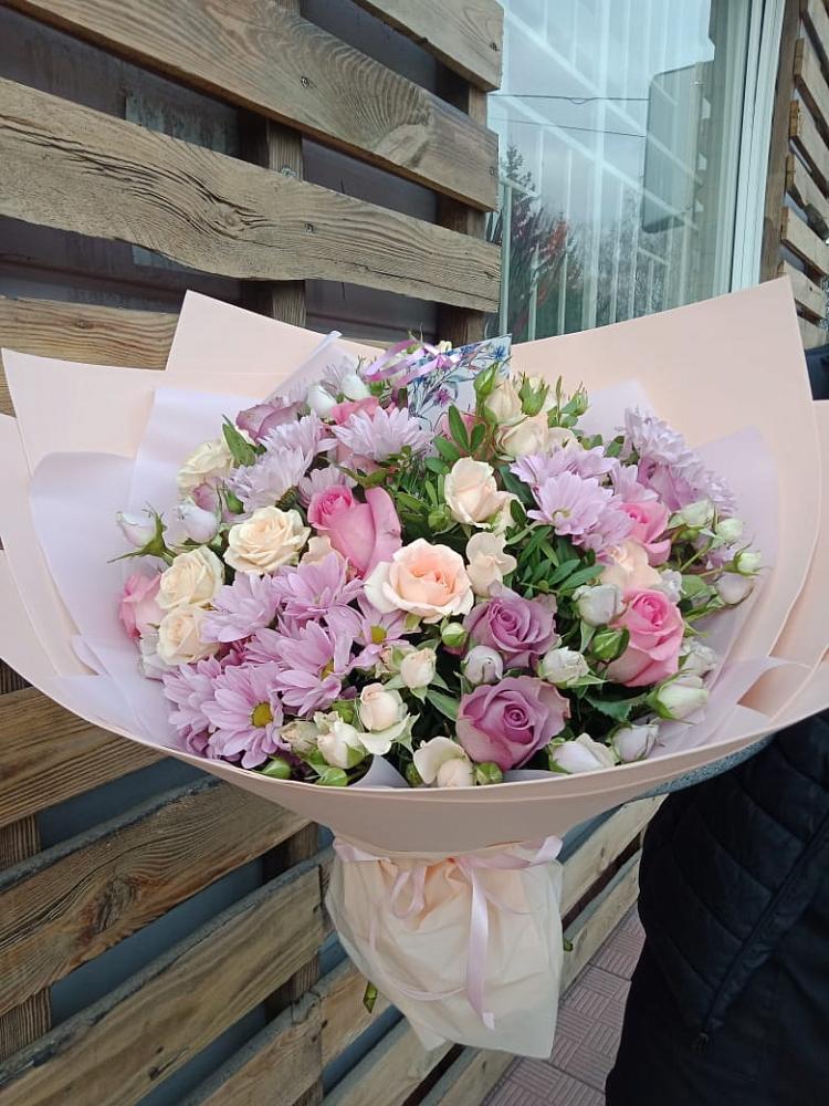 Букет цветов из: Розы и Хризантемы в Каменск-Уральском