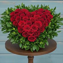 Цветочная композиция из Розы в виде сердца #REPLACE_PRED# Каменск-Уральском