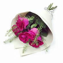 Букет цветов из:  Розы в Каменск-Уральском