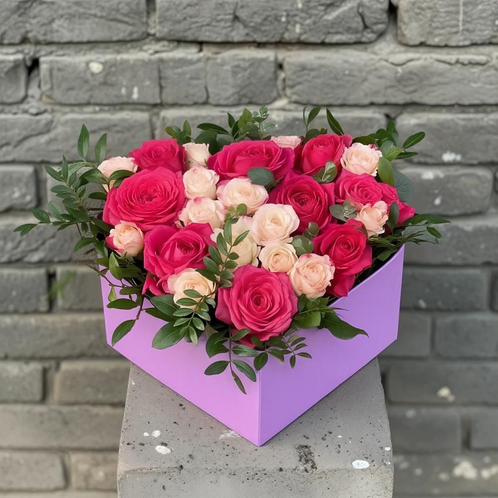Цветочная композиция из Розы в коробке в Каменск-Уральском