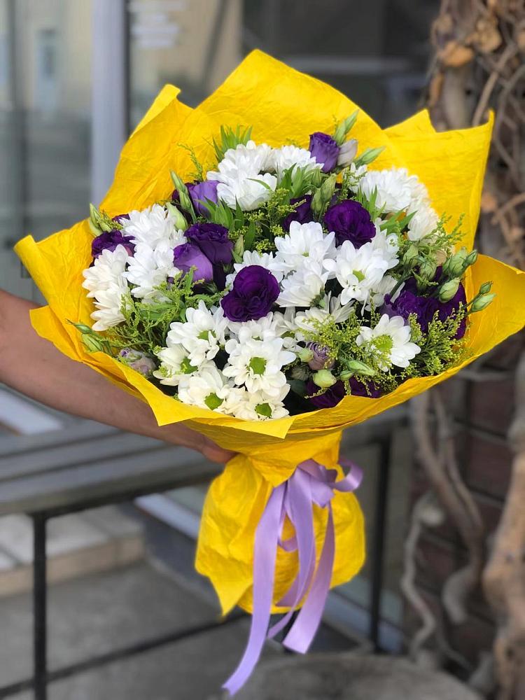 Букет цветов из: Ирисы, Хризантемы и Ромашки в Каменск-Уральском