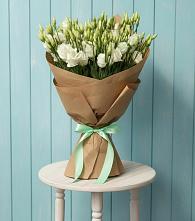 Букет цветов из:  Лизиантусы в Каменск-Уральском