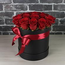 Цветочная композиция из Розы в шляпной коробке в Каменск-Уральском