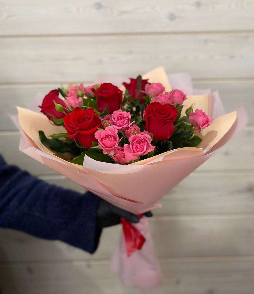 Букет цветов из: Розы в Каменск-Уральском
