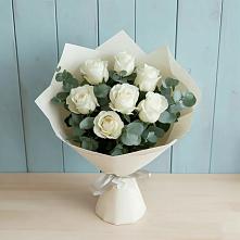 Букет Белые розы в Эвкалипте в Каменск-Уральском