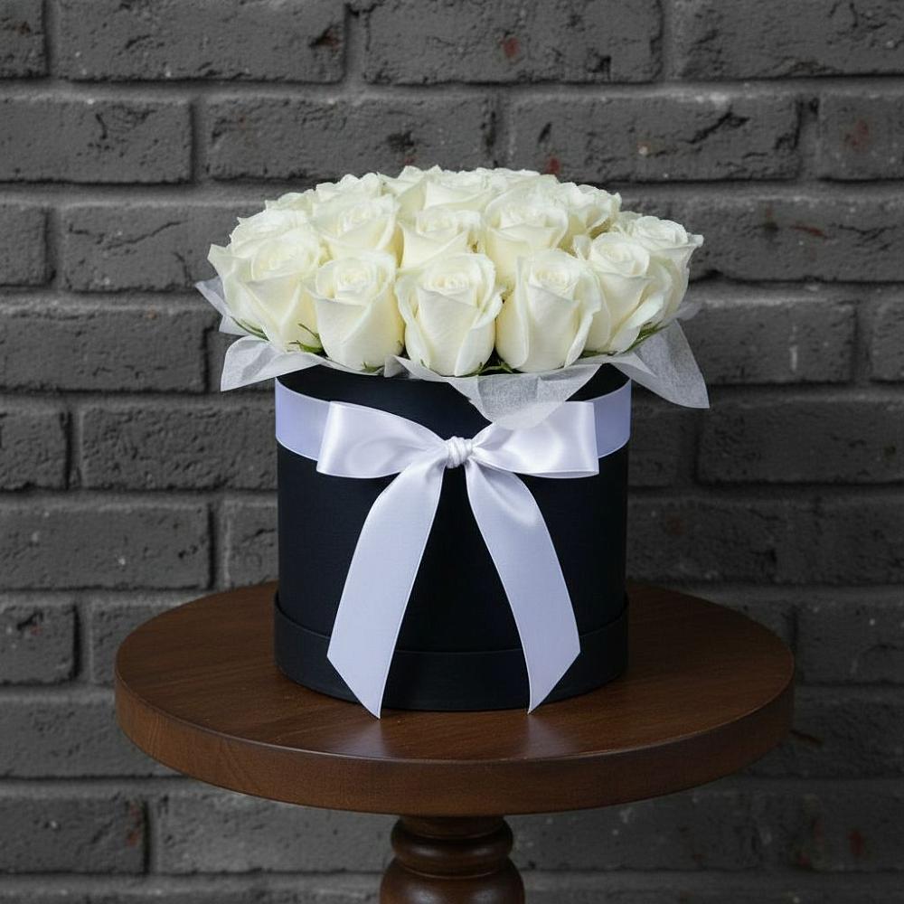 Цветочная композиция из Розы в шляпной коробке в Каменск-Уральском