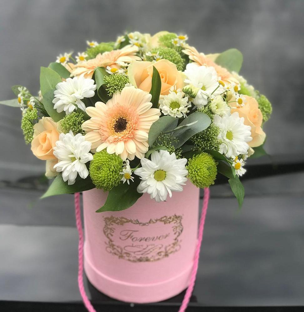 Цветочная композиция из Розы, Герберы и Хризантемы в шляпной коробке в Каменск-Уральском